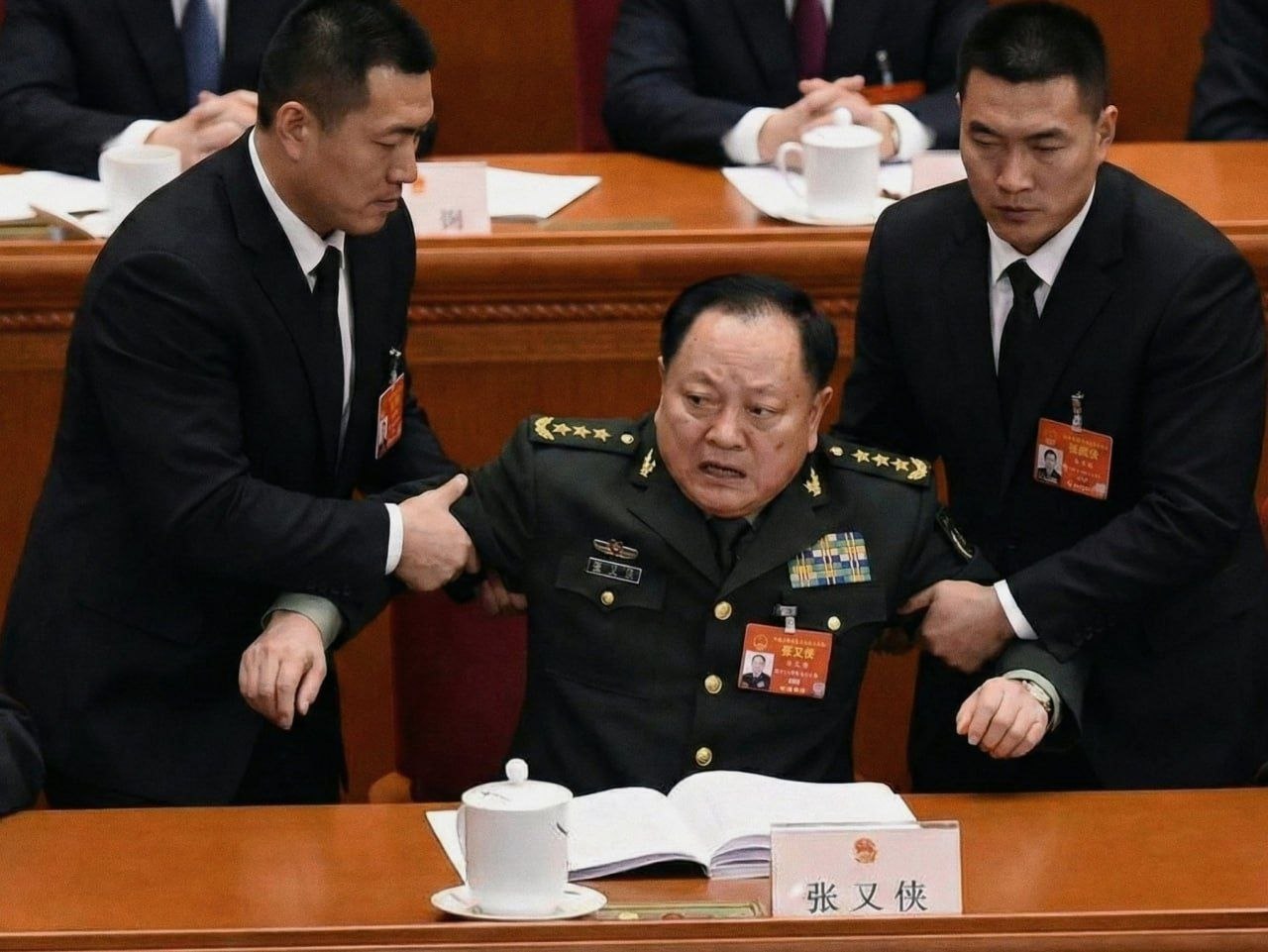 https://media.pincong.rocks/09e017aa91ca4861a367029c2410e2a1.jpg?width=1280&height=961