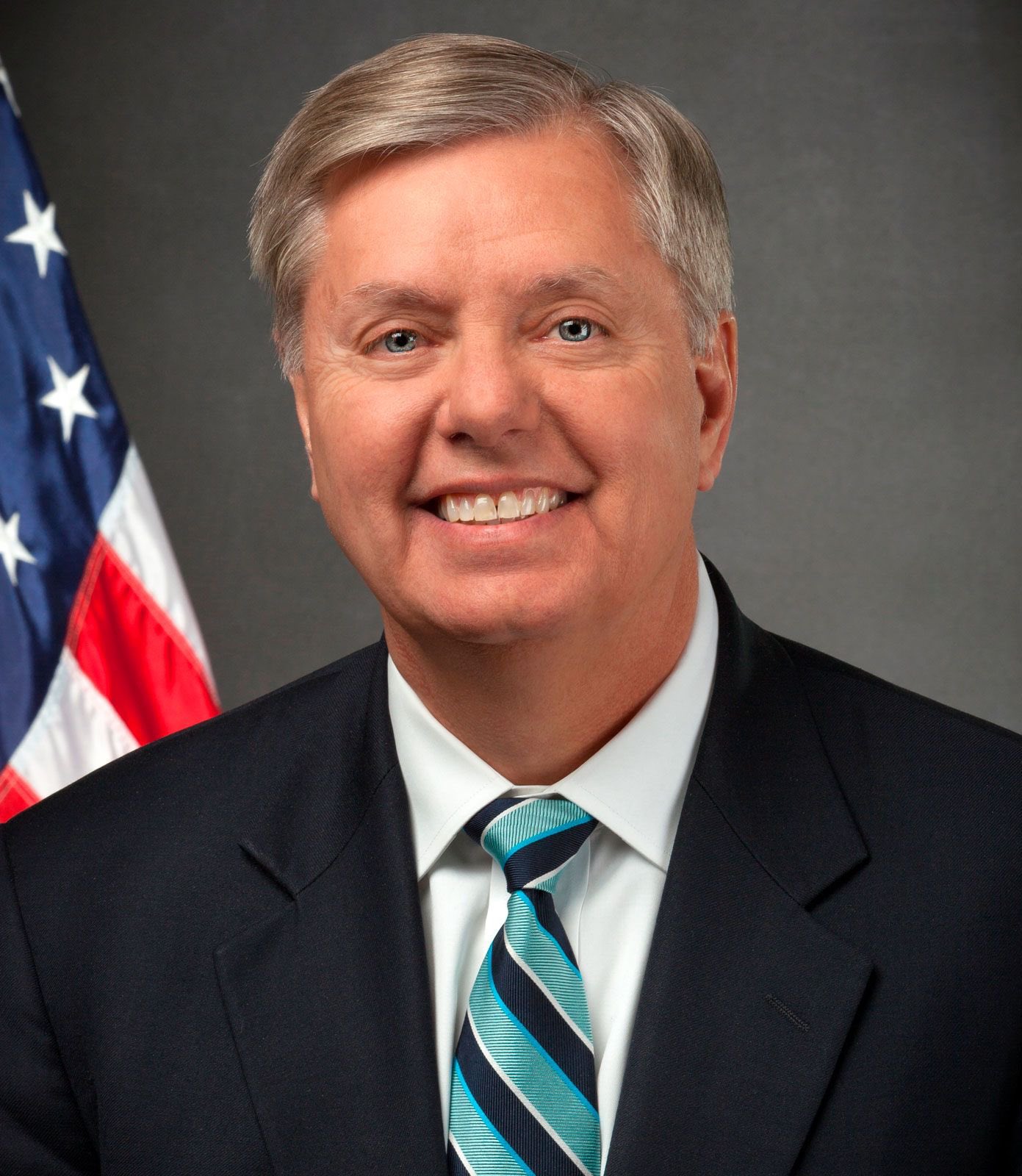 https://media.pincong.rocks/b247e7b1115542af8eab5357921468c6.jpg?width=1391&height=1600