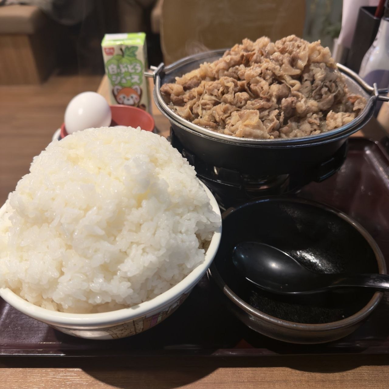 https://media.pincong.rocks/bc8e29b2f6f0431fa491683817eface4.jpg?width=1280&height=1280